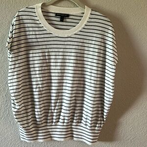 New without tags BR stiped short sleave sweater top